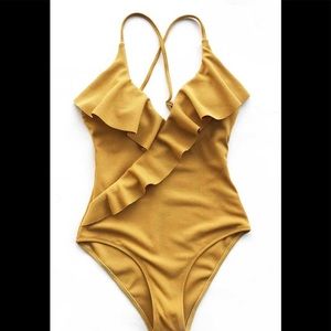 Cupshe Divine Destiny small yellow